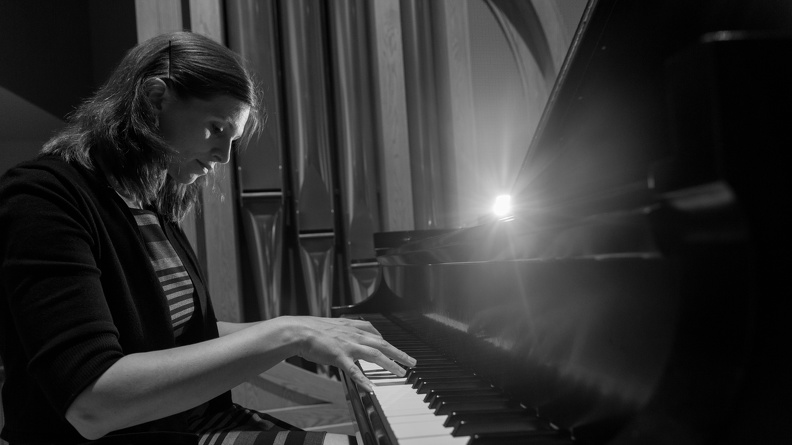 Elizabeth Grimpo Piano-3
